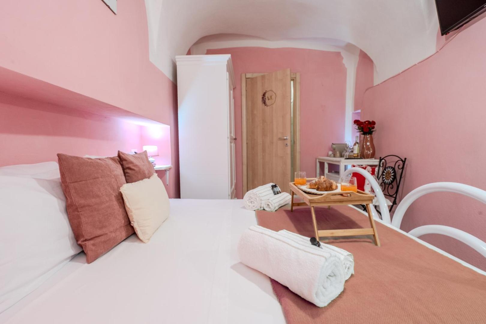 S'Apposentu - Un'Angolo Di Paradiso Con La Vista Sul Castello Bosa Room photo
